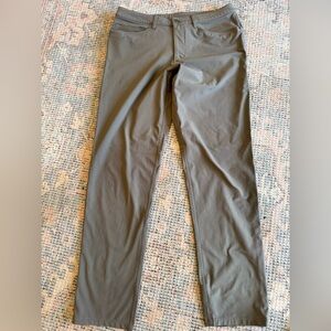 Lululemon men’s ABC pants size 33